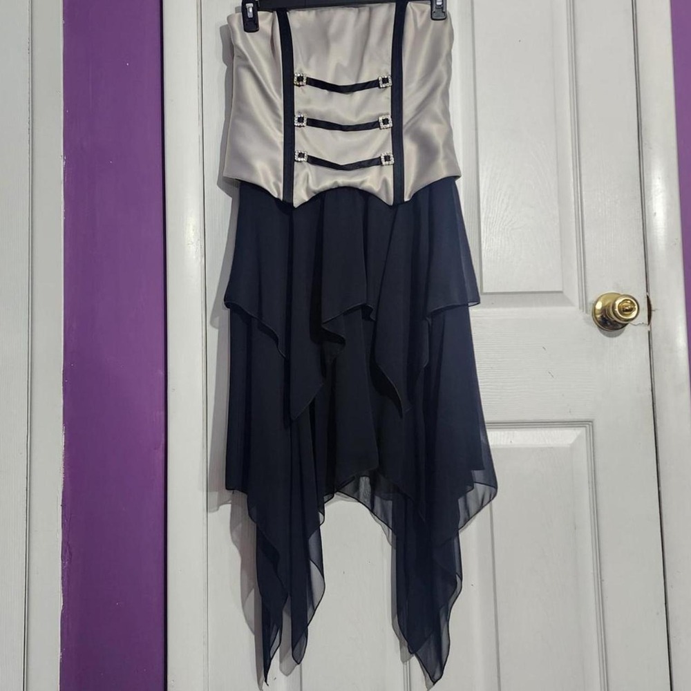 Vintage Jessica McClintock Silver & Black Corset Handkerchief Dress